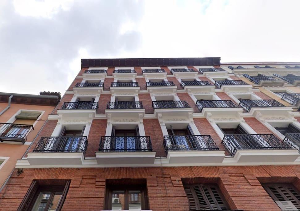 Moderno Apartamento En Pleno Centro Madrid Exterior photo